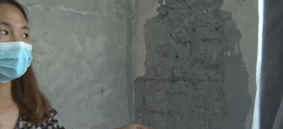 DƬ